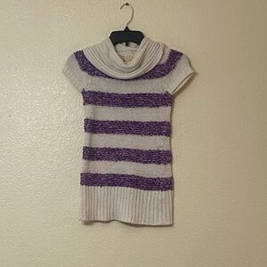 Girl’s Purple and White Short Sleeve Sweater 10-12